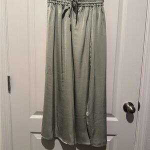 Silky Sage Women's Skirt